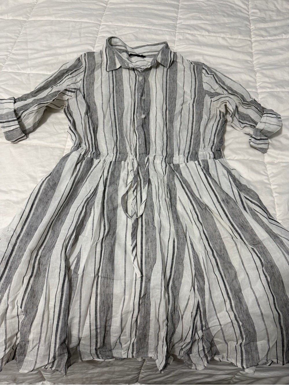 DKNY White and Gray Striped Long Sleeve Shirt Dress